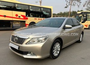 Xe Toyota Camry 2.0E 2013