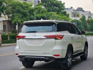 Xe Toyota Fortuner 2.7V 4x2 AT 2017