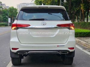 Xe Toyota Fortuner 2.7V 4x2 AT 2017