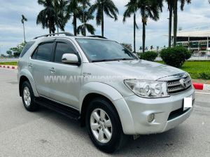 Xe Toyota Fortuner 2.7V 4x4 AT 2010