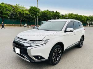 Xe Mitsubishi Outlander 2.0 CVT 2021