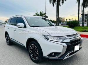 Xe Mitsubishi Outlander 2.0 CVT 2021