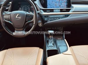 Xe Lexus ES 250 2019