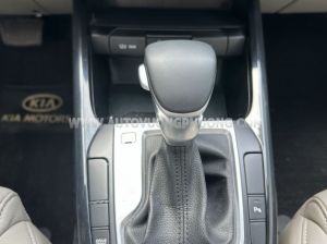 Xe Kia Cerato 1.6 AT Luxury 2019