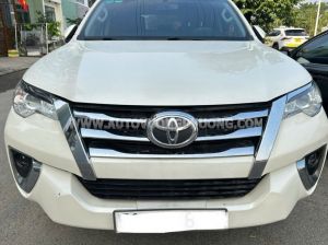 Xe Toyota Fortuner 2.7V 4x2 AT 2017