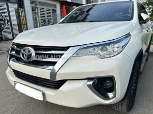 Xe Toyota Fortuner 2.7V 4x2 AT 2017