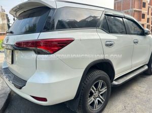 Xe Toyota Fortuner 2.7V 4x2 AT 2017