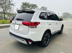 Xe Mitsubishi Outlander 2.0 CVT 2020