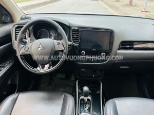 Xe Mitsubishi Outlander 2.0 CVT 2020