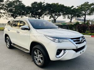 Xe Toyota Fortuner 2.7V 4x2 AT 2017