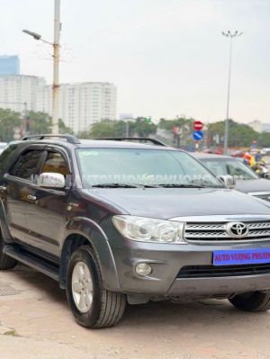 Xe Toyota Fortuner 2.7V 4x4 AT 2010