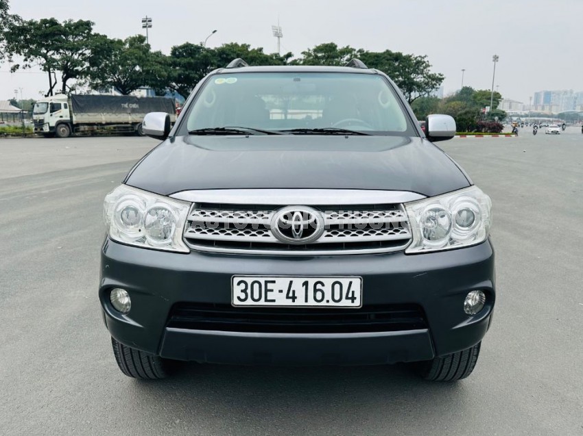 Toyota Fortuner 2.7V 4x4 AT 2010