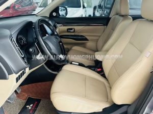 Xe Mitsubishi Outlander 2.0 CVT 2016
