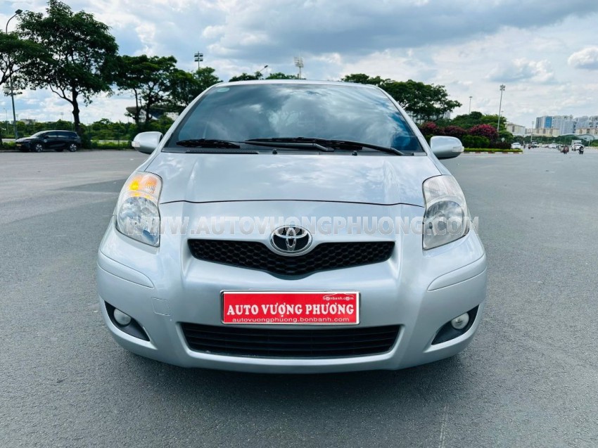 Toyota Yaris 1.5 AT 2013