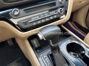 Xe Kia Sedona 2.2 DAT Luxury 2020
