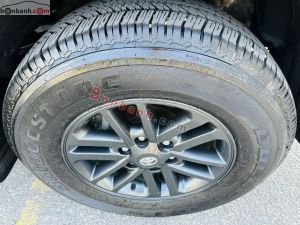 Xe Toyota Fortuner 2.7V 4X2 AT 2016