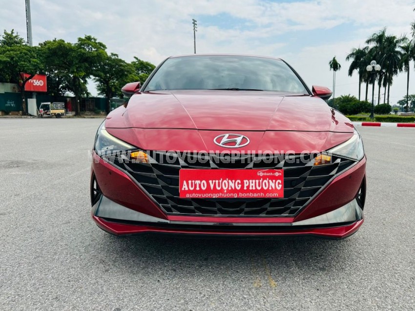 Hyundai Elantra 2.0 AT Cao cấp 2022